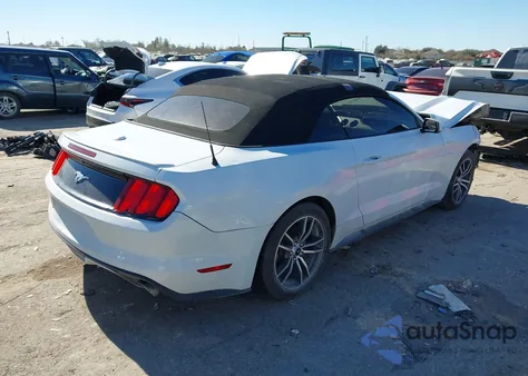 2017 Ford Mustang Ecoboost Premium z USA, uszkodzony, nr VIN 1FATP8UH3H5273171